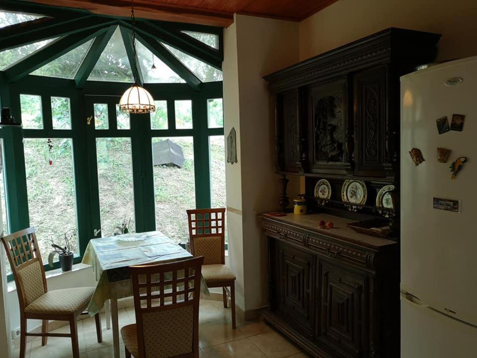 Nyugalomsziget Villa Kotcse Ngoại thất bức ảnh