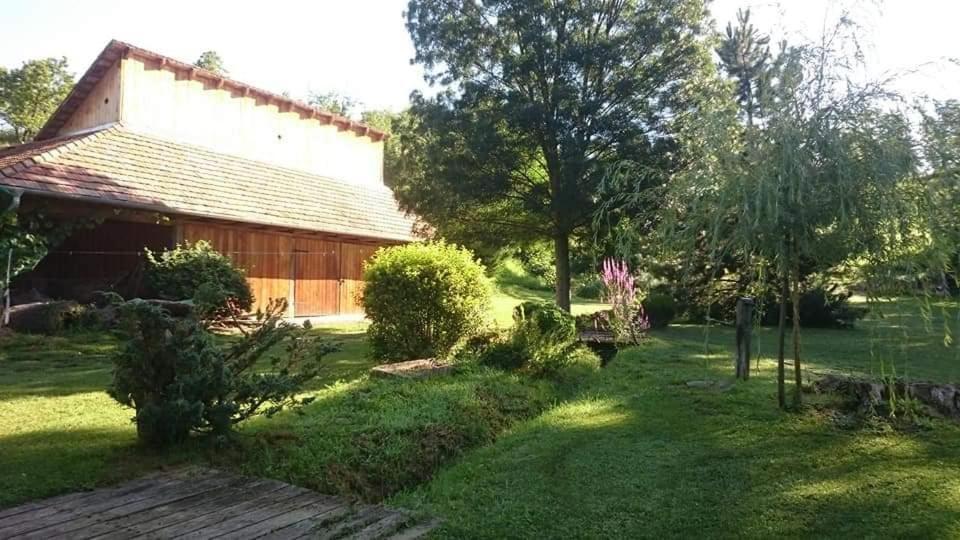 Nyugalomsziget Villa Kotcse Ngoại thất bức ảnh